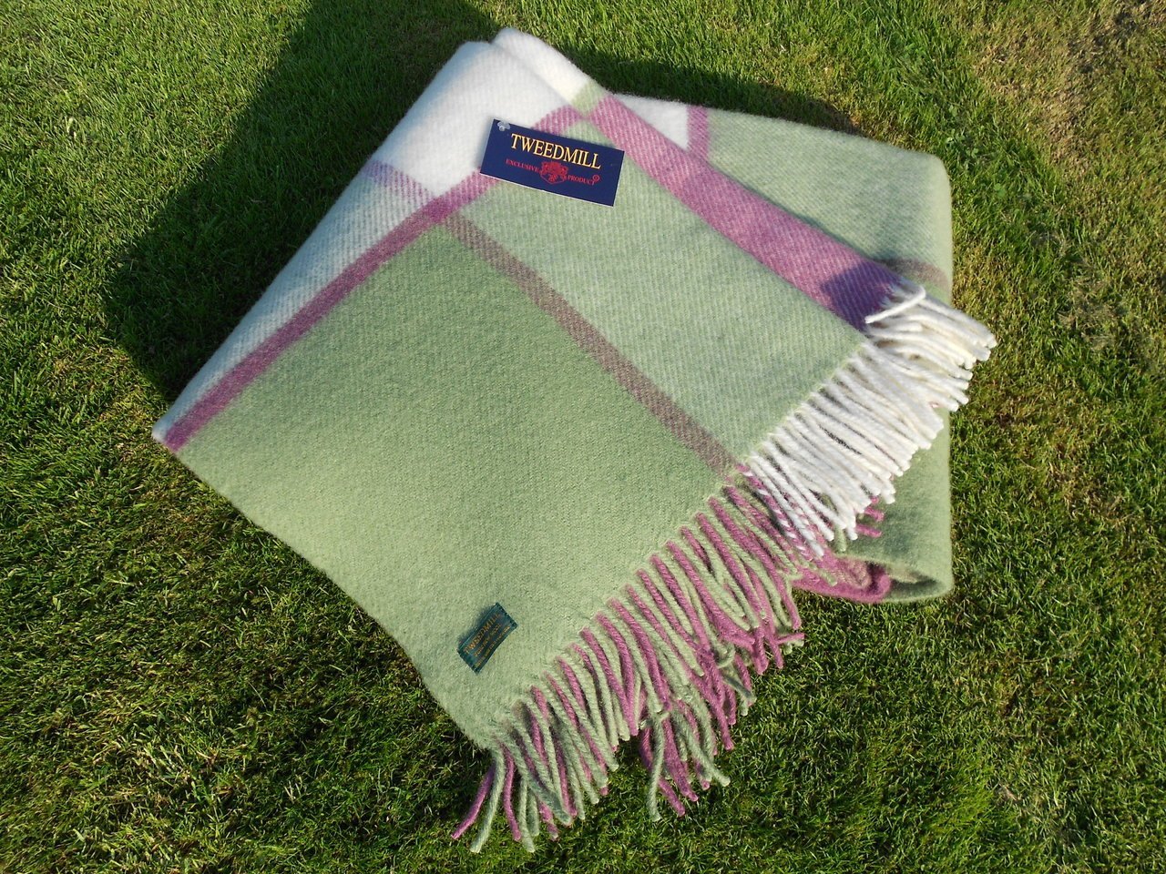 Snuggle up with a pure wool blanket | Urban Wool